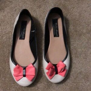 Ballet flats